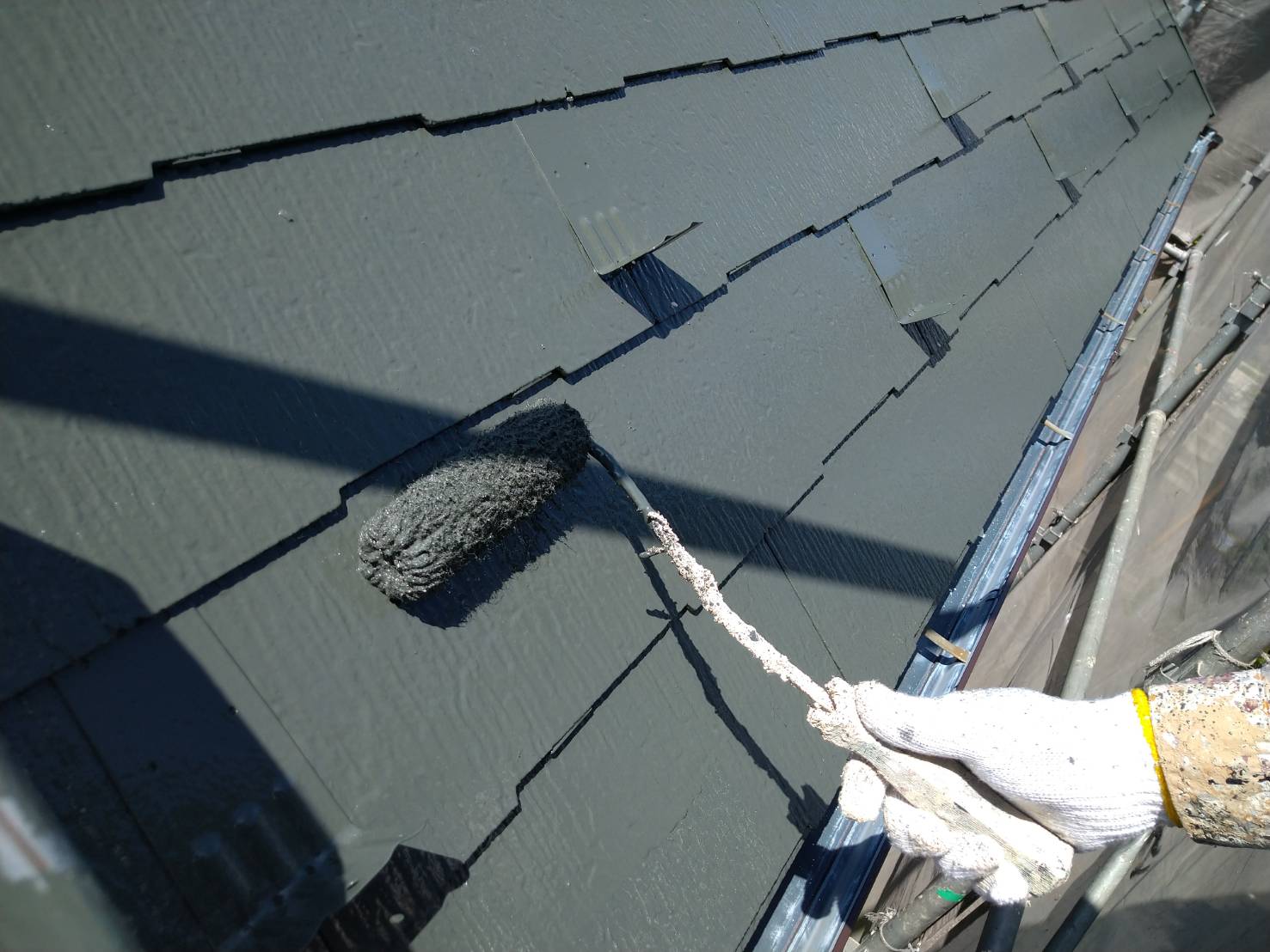 屋根塗装の時は棟板金の修理も一緒に！