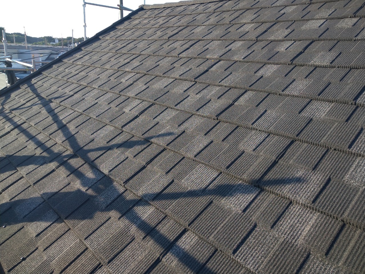 千葉県市川市　S様邸　外壁塗装・屋根カバー工事　ガルバリウム鋼板　本体葺き　オベロン