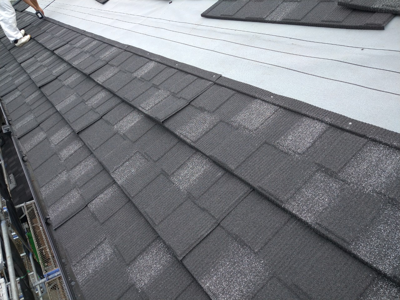千葉県市川市　S様邸　外壁塗装・屋根カバー工事　屋根工事のタイミングはいつ？