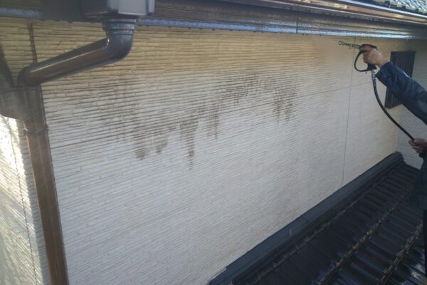 千葉県船橋市　S様邸　外壁塗装工事　高圧洗浄作業