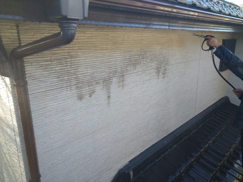 千葉県船橋市　S様邸　外壁塗装工事　高圧洗浄作業