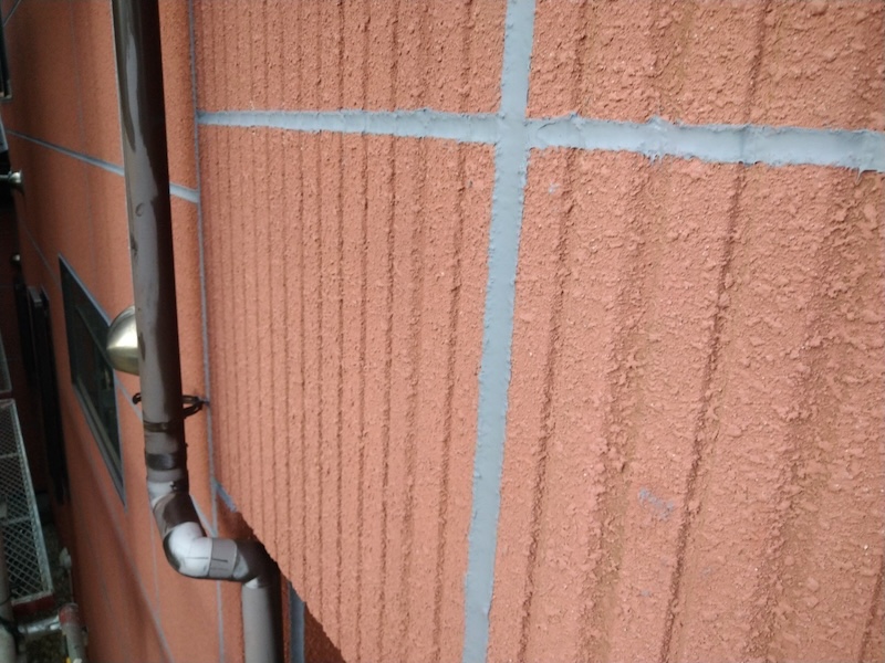 千葉県船橋市　T様邸　屋根カバー工事・外壁塗装工事　外壁目地のコーキング工事とはどんな工事？